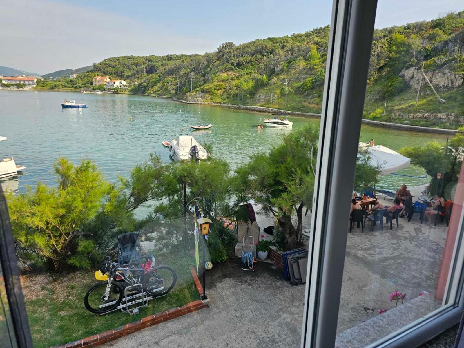 Apartments Zala Matusan Supetarska Draga Εξωτερικό φωτογραφία