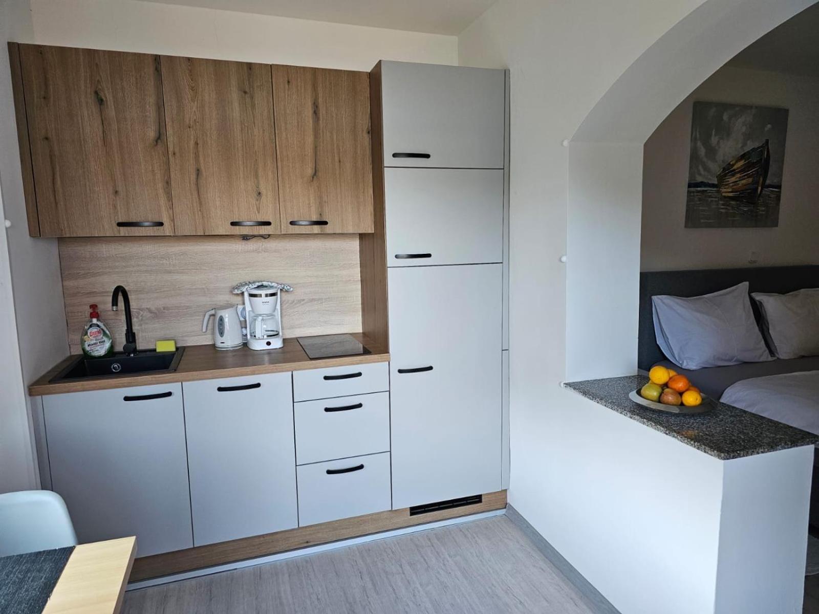 Apartments Zala Matusan Supetarska Draga Εξωτερικό φωτογραφία