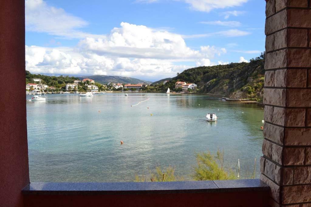 Apartments Zala Matusan Supetarska Draga Εξωτερικό φωτογραφία