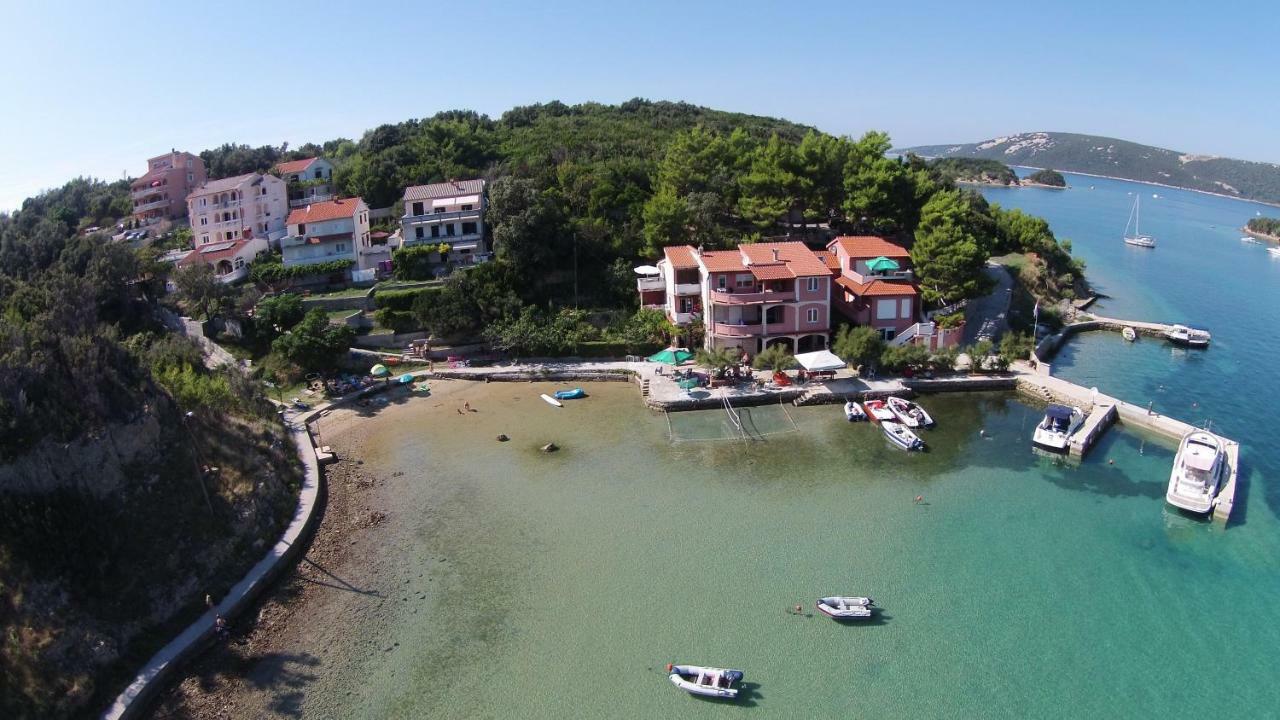 Apartments Zala Matusan Supetarska Draga Εξωτερικό φωτογραφία