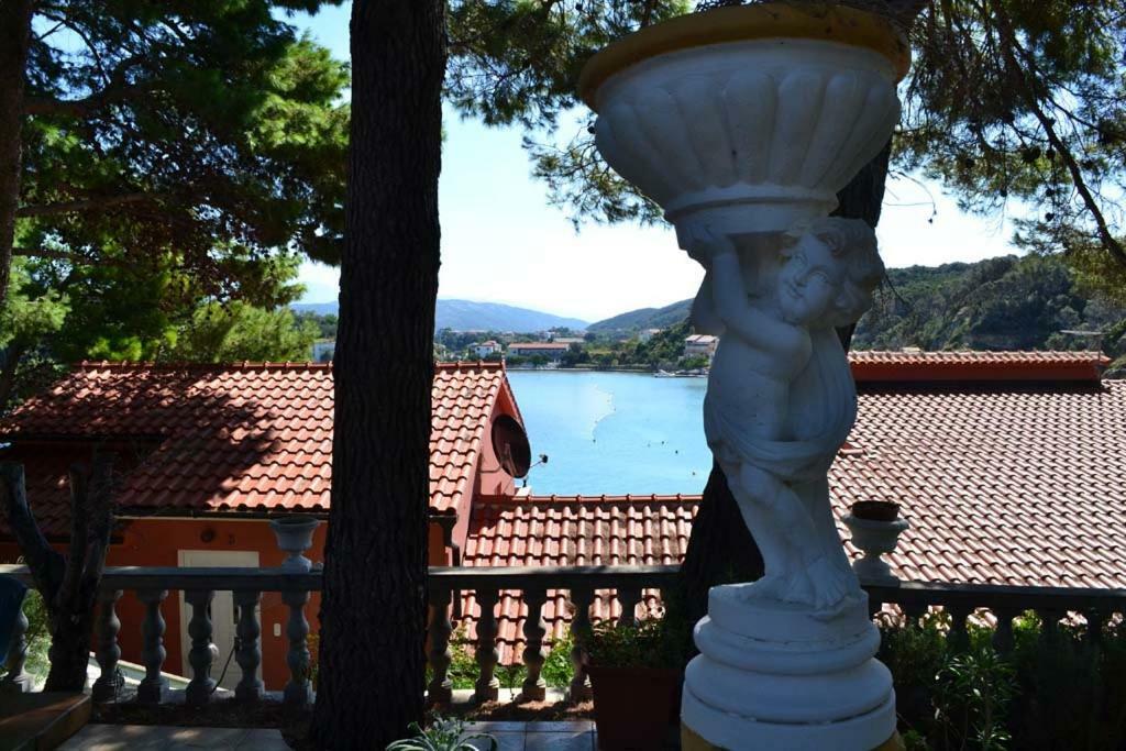 Apartments Zala Matusan Supetarska Draga Εξωτερικό φωτογραφία