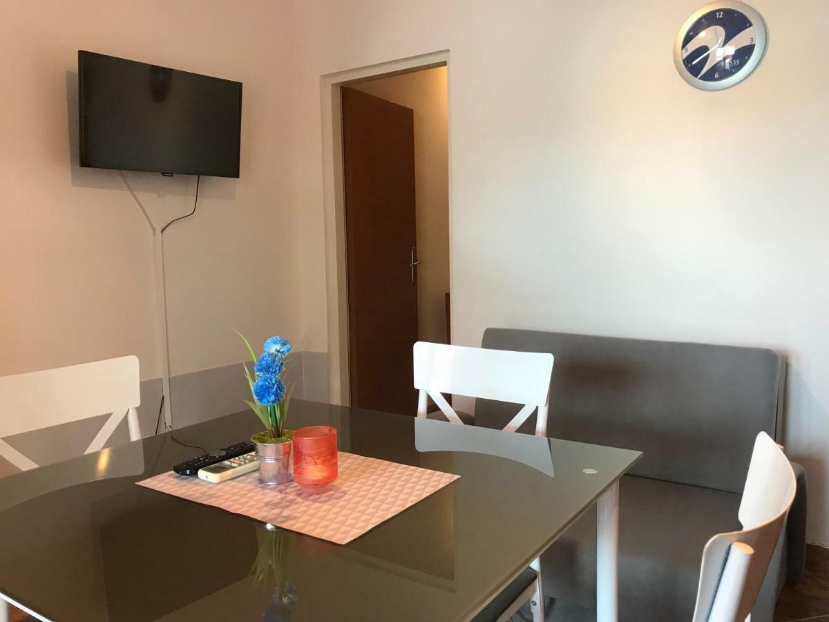 Apartments Zala Matusan Supetarska Draga Εξωτερικό φωτογραφία