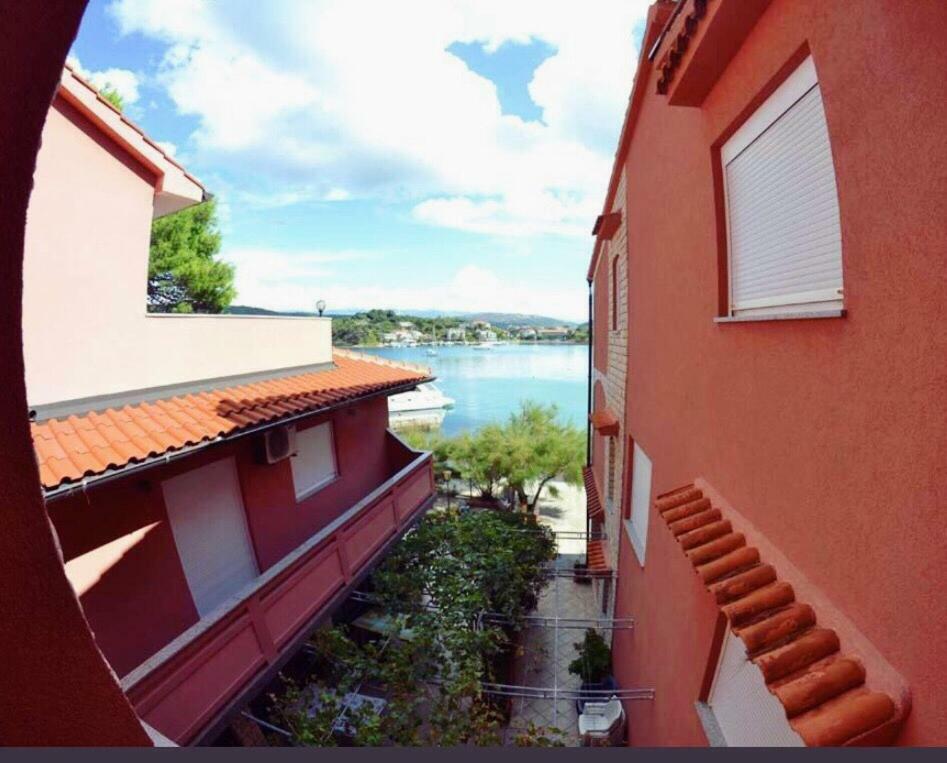 Apartments Zala Matusan Supetarska Draga Εξωτερικό φωτογραφία