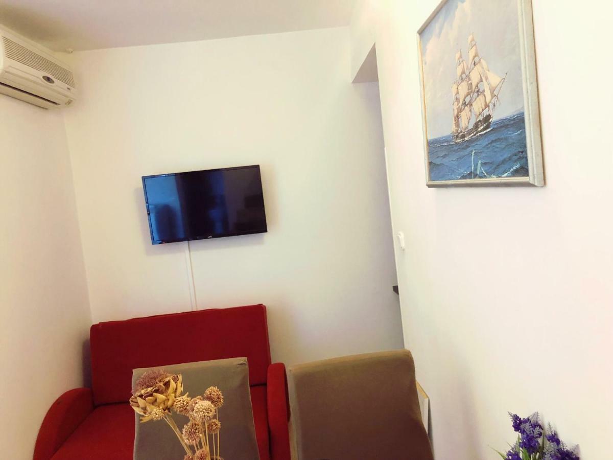 Apartments Zala Matusan Supetarska Draga Εξωτερικό φωτογραφία